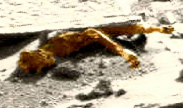 Ученые NASA обнаружили труп инопланетянина на Марсе (ФОТО)