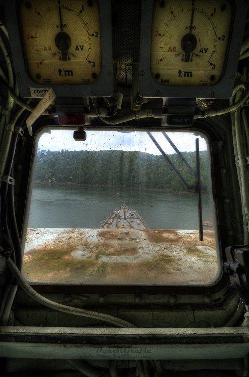 Куда приплывают гиганты: крупнейшее кладбище кораблей во Франции (ФОТО)