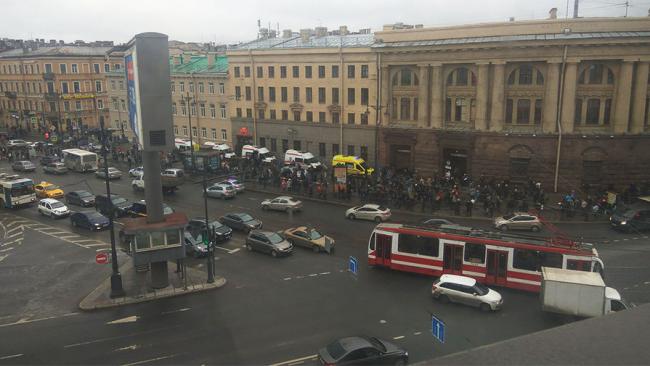 В Сети появились снимки бомбы, обезвреженной на станции метро в Санкт-Петербурге (ФОТО)