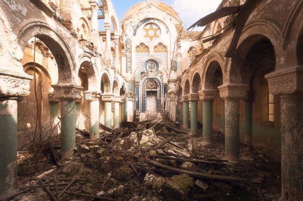 И страшно и красиво: заброшенные храмы мира (ФОТО)