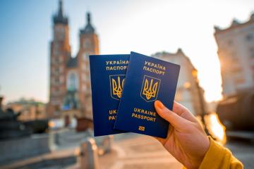 Простой сложный безвиз: что нужно знать украинцам