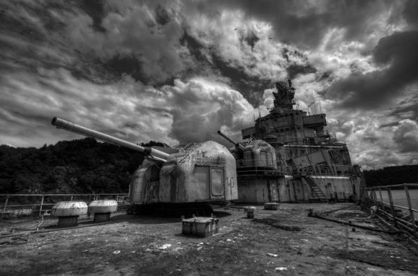 Куда приплывают гиганты: крупнейшее кладбище кораблей во Франции (ФОТО)