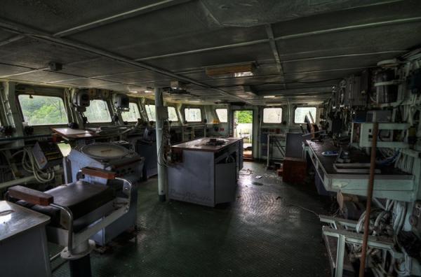 Куда приплывают гиганты: крупнейшее кладбище кораблей во Франции (ФОТО)