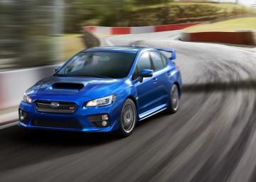 Subaru озвучила цены «заряженных» седанов WRX и WRX STI