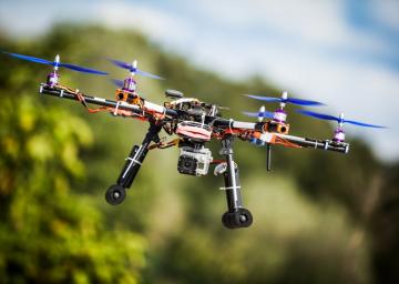 В Китае испытали электронное ружье для "охоты" на дроны (ВИДЕО)