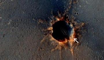 При помощи астероида на Марсе создадут озеро в кратере