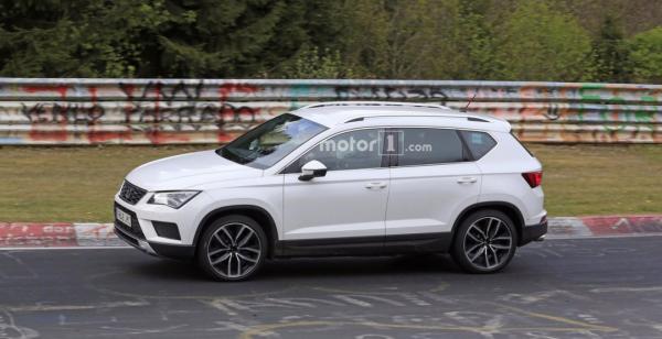 «Заряженный» SEAT Ateca Cupra замечен на тестах (ФОТО)