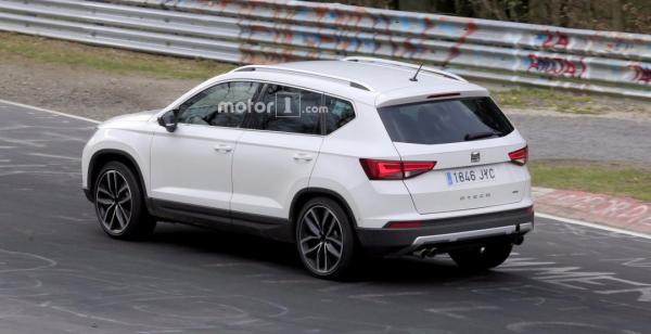 «Заряженный» SEAT Ateca Cupra замечен на тестах (ФОТО)