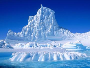 В Антарктиде с помощью Google Earth обнаружен таинственный объект