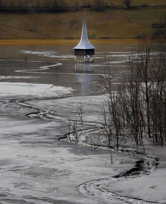 Джамана - румынская деревня, затопленная ядовитыми отходами (ФОТО)