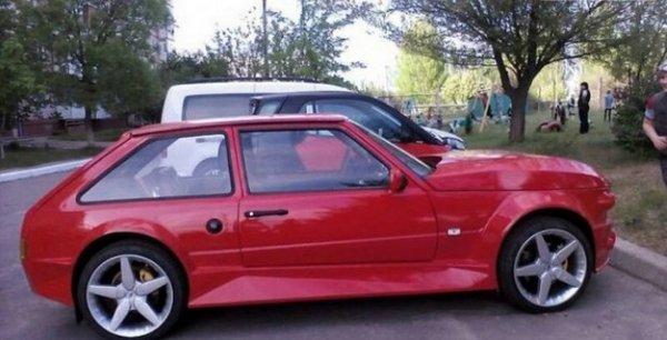 В Украине продают уникальную «горбатую Таврию» (ФОТО) В Украине продают уникальную «горбатую Таврию» (ФОТО)