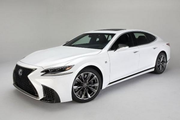 Lexus представил на суд общественности новый спортивный автомобиль (ФОТО)