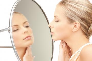 Как сохранить кожу молодой: советы косметологов