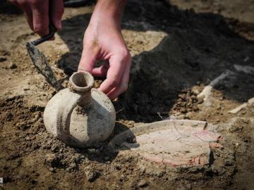 Археологи обнаружили в Центральном Китае 18 могил гуннов