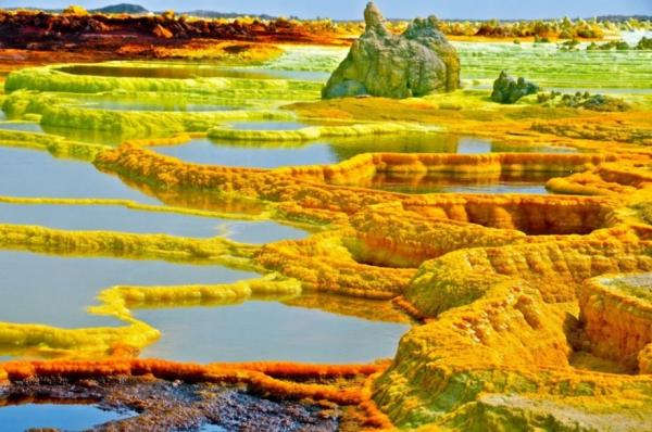 Необычные красоты Земли: потусторонние пейзажи нашей планеты (ФОТО)