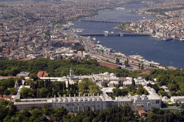 Обитель монархов: уникальный дворец Топкапы в Стамбуле (ФОТО)