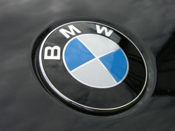 Компания BMW представила первый беспилотный автомобиль