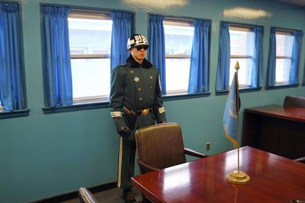 Панмунджом: странная граница между Северной и Южной Кореей (ФОТО)