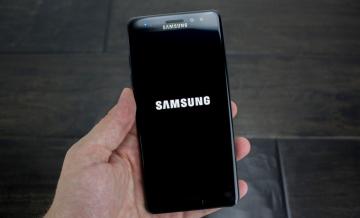 Samsung готовит первый смартфон с двойной камерой