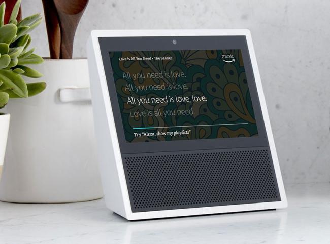 Amazon официально представила «умную» колонку Echo Show (ФОТО)