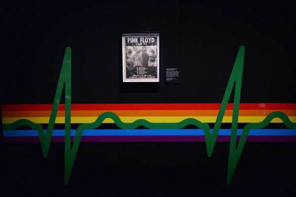 В Лондоне открылась грандиозная выставка, посвященная культовой группе Pink Floyd (ФОТО) 