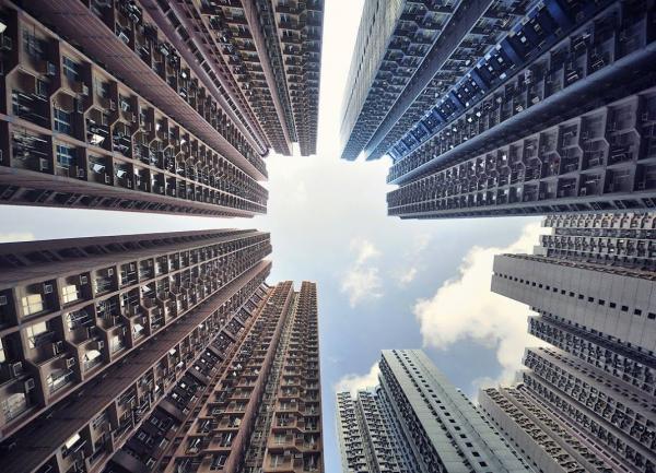 Вертикальный горизонт: оригинальный проект фотографа из Гонконга (ФОТО)