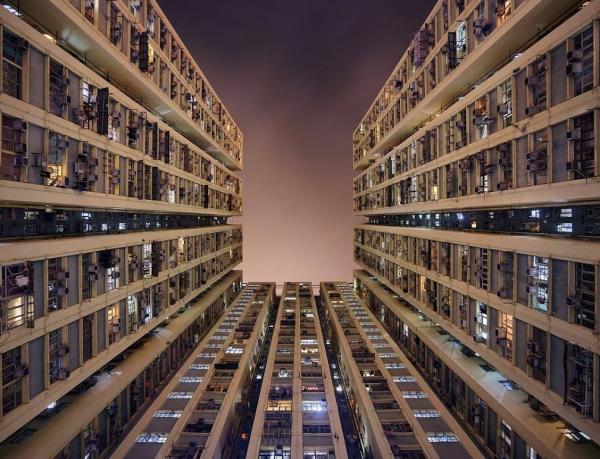 Вертикальный горизонт: оригинальный проект фотографа из Гонконга (ФОТО)