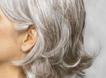 Найдены неожиданные причины появления седых волос