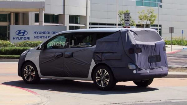 Фотошпионы рассекретили новый KIA Sedona (ФОТО)