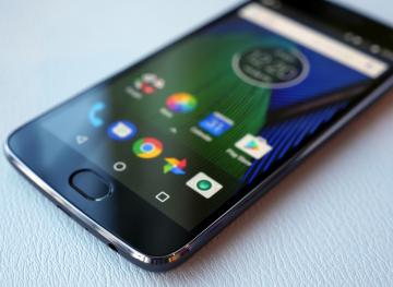 В Украине стартовали продажи смартфона Moto G5 Plus