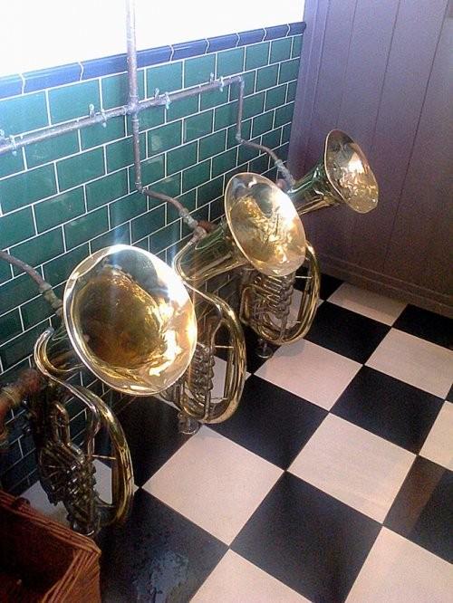 Самые необычные туалеты со всего мира (ФОТО)