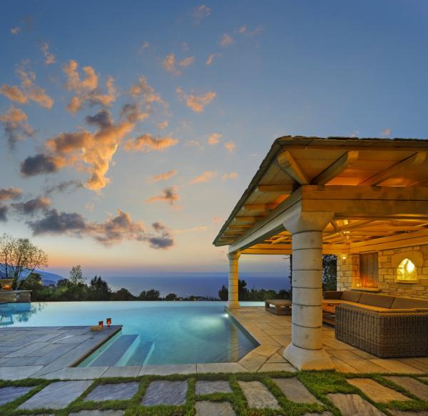 Эффектное преображение: новая жизнь старинной усадьбы в живописном районе Греции (ФОТО)