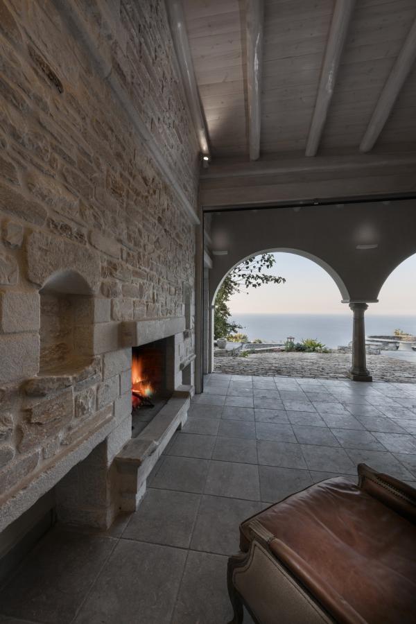 Эффектное преображение: новая жизнь старинной усадьбы в живописном районе Греции (ФОТО)