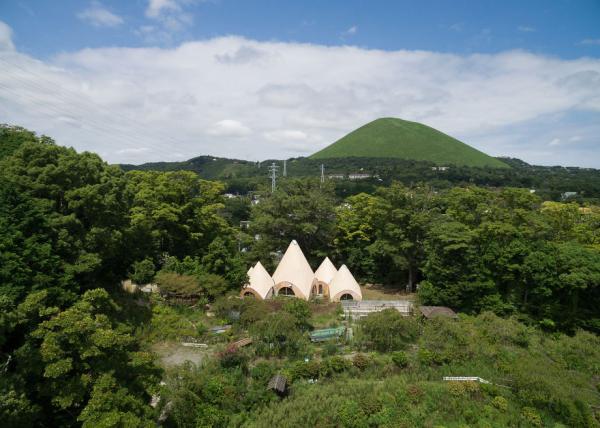 В гармонии с природой: уютный лесной дом по проекту японского архитектора (ФОТО)