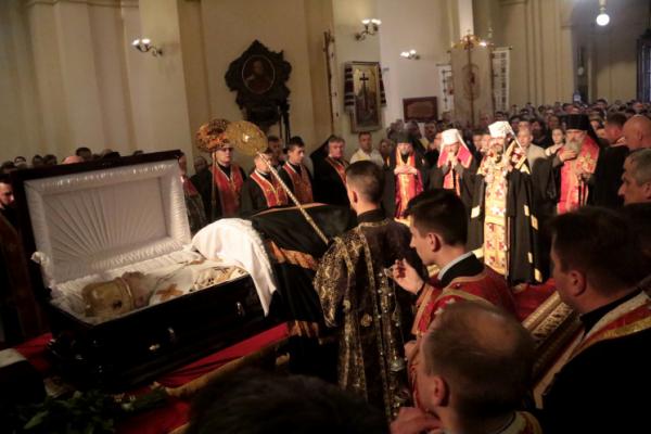 Похороны Любомира Гузара: украинцы прощаются с кардиналом (ФОТО)