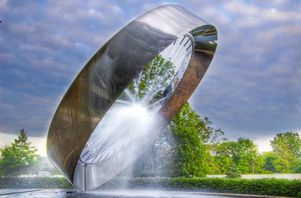 20 самых необычных и красивых фонтанов мира (ФОТО)