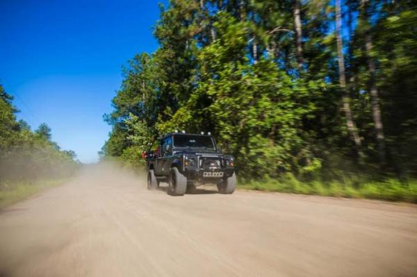 Энтузиасты превратили Land Rover Defender в лучший внедорожник в истории (ФОТО)