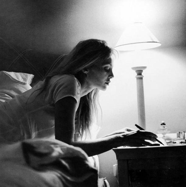 Естественная красота: трогательные снимки женщин до 10 утра (ФОТО)