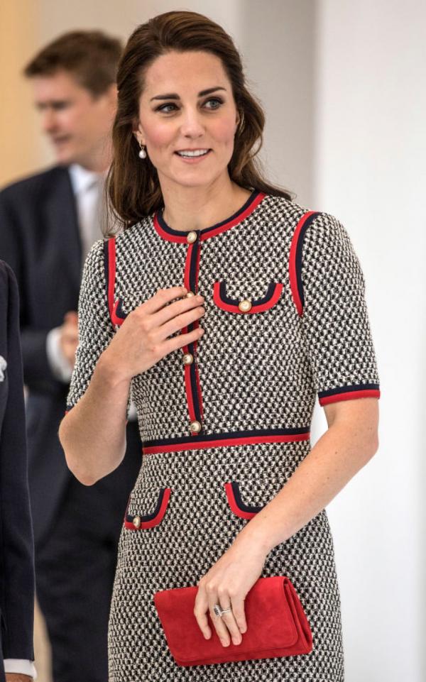 Стильно и непринужденно: Кейт Миддлтон в платье от Gucci (ФОТО)