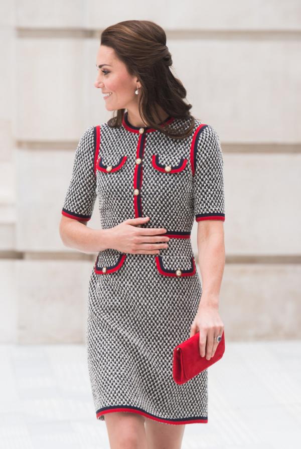 Стильно и непринужденно: Кейт Миддлтон в платье от Gucci (ФОТО)