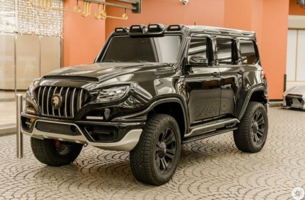 В Дубае замечен самый необычный внедорожник Mercedes-Benz (ФОТО)
