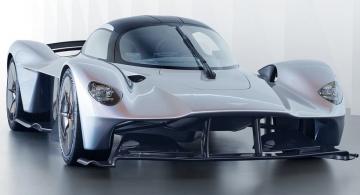 Aston Martin представил новый суперкар стоимостью три миллиона долларов (ФОТО)