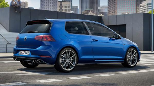 Долгожданная новинка: немцы презентовали Volkswagen Golf 2017 (ФОТО)