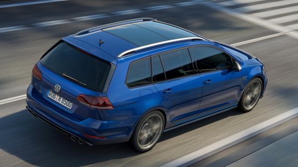 Долгожданная новинка: немцы презентовали Volkswagen Golf 2017 (ФОТО)