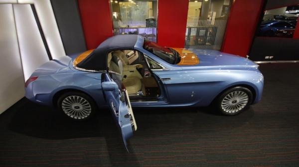 В Дубае выставили на продажу единственный в своем роде автомобиль Rolls-Royce (ФОТО)