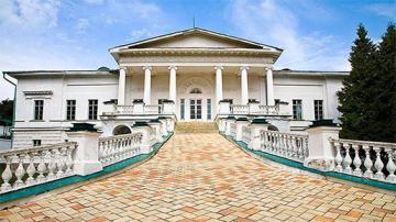 Достопримечательности Украины: величественный дворец Галаганов в Черниговской области (ФОТО)