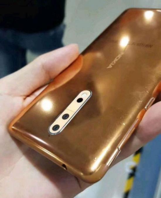 Возрождение легенды: в Сеть утекли новые снимки Nokia 8 (ФОТО)