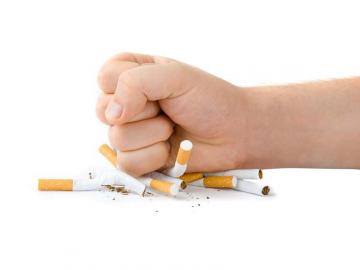 Отказ от алкоголя и сигарет продлевает жизнь на 12 лет, - ученые
