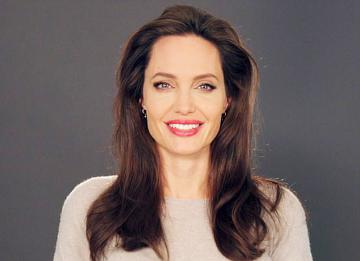 Анджелина Джоли готова воспользоваться услугами суррогатного материнства