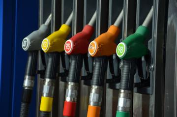 Великобритания запретит продажу автомобилей на бензине и дизеле
